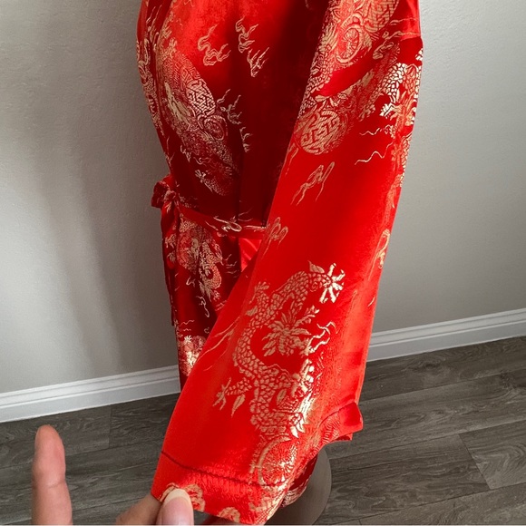 Size: M Red Dragon Robe Size MTraditional Chinese StyleIn excellent Pre-own